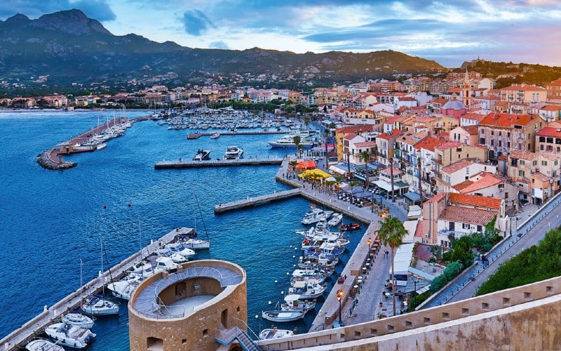 Calvi mit seiner eindrucksvollen Zitadelle